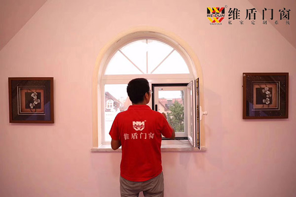 專業(yè)的服務(wù)團(tuán)隊(duì)，打造高端的定制服務(wù)！